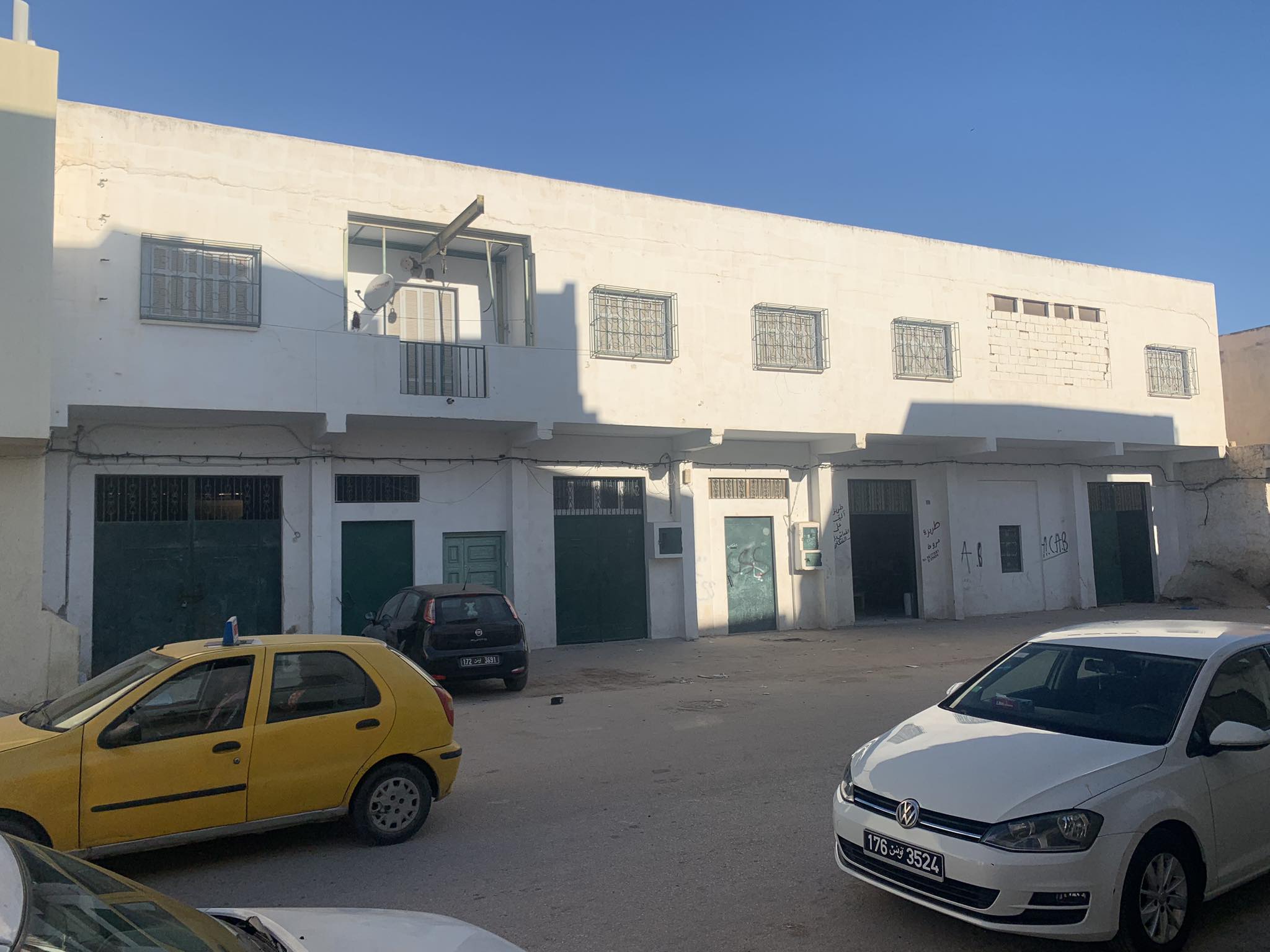 Sfax Ville Caid Mhamed Vente Surfaces Immeuble rdc et tage