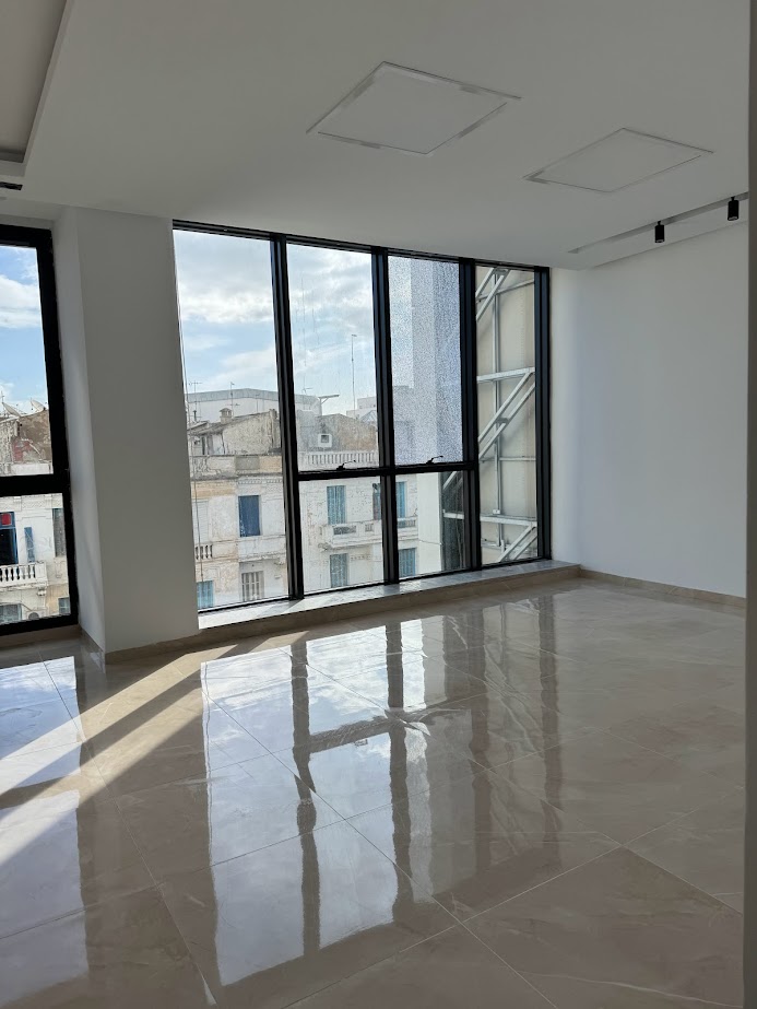 Bab Bhar Republique Bureaux & Commerces Bureau Trs joli immeuble 3400 m2 au centre de tunis
