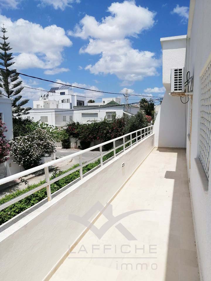 La Marsa Cite Erriadh Location Appart. 4 pices Joli tage de villa s3  la marsa ref1415