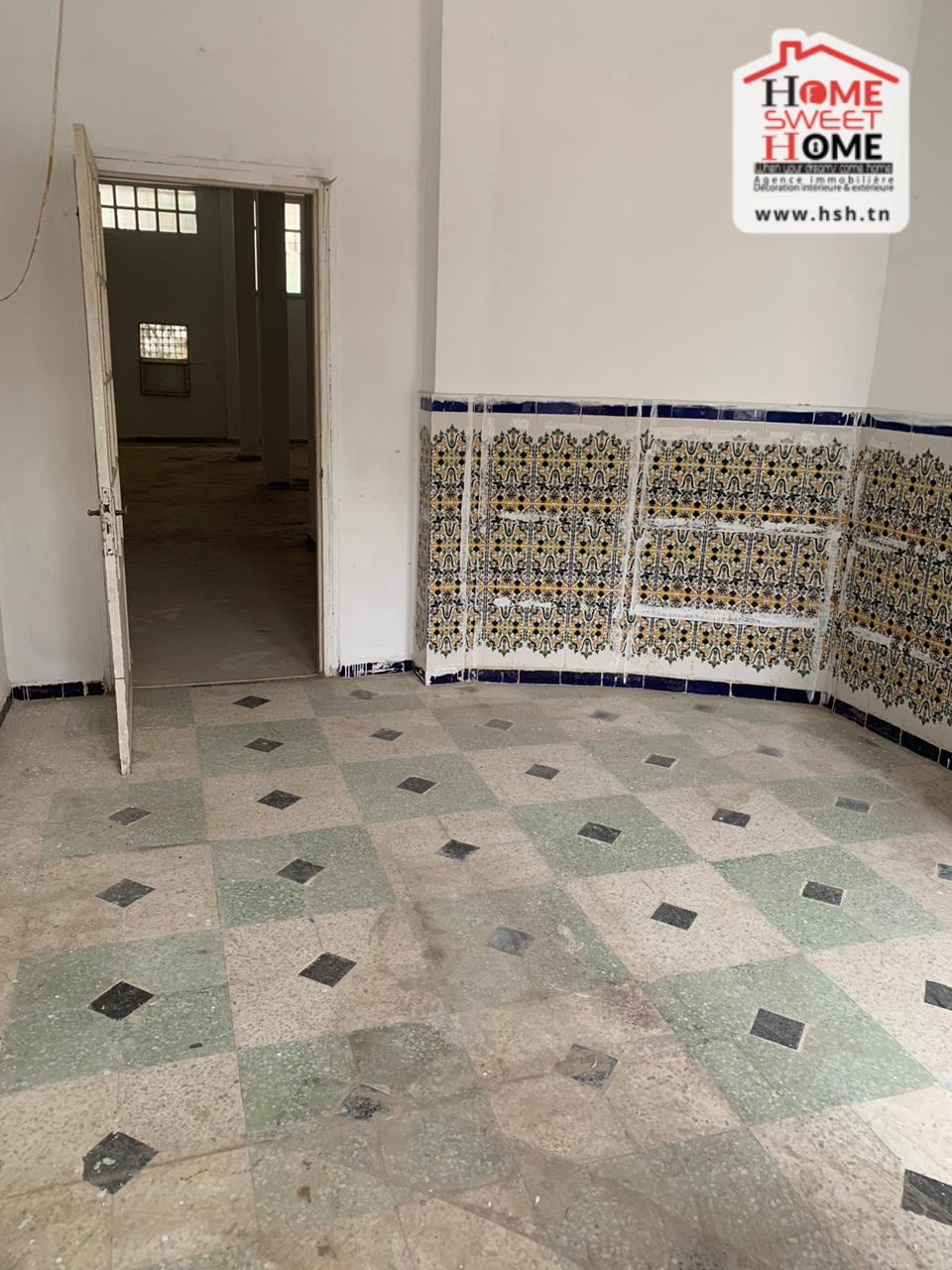 La Marsa Marsa Safsaf Bureaux & Commerces Surfaces Dpt fourrat  la marsa