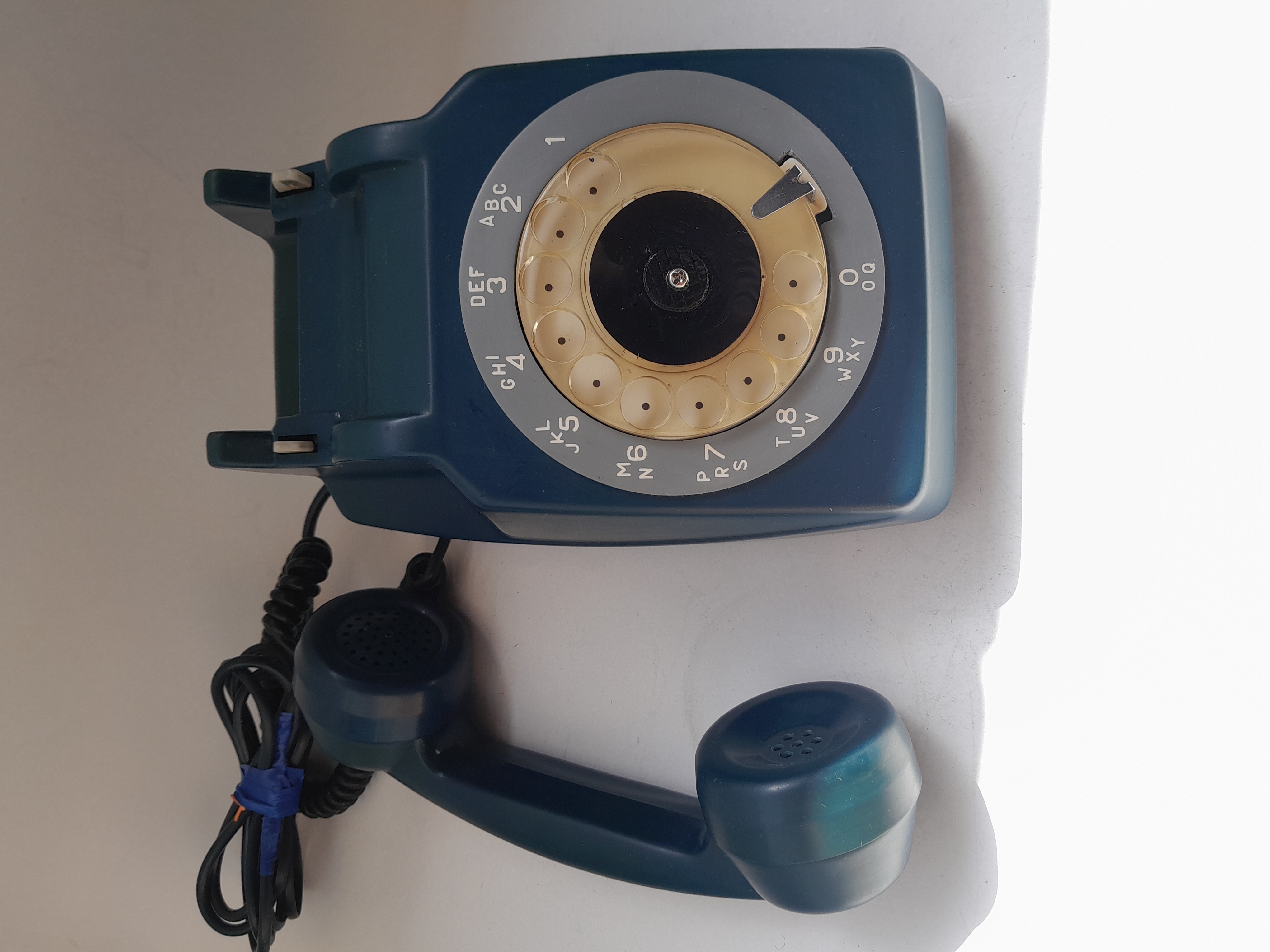 El Kram Le Kram Est Autre Autre Joli telephone bleu  a roulette vintage