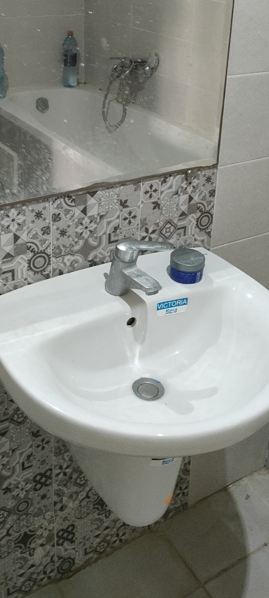 Hergla Hergla Meubles de cuisine et salle de bain Sanitaires Salle de Bains - WC Sanitaires