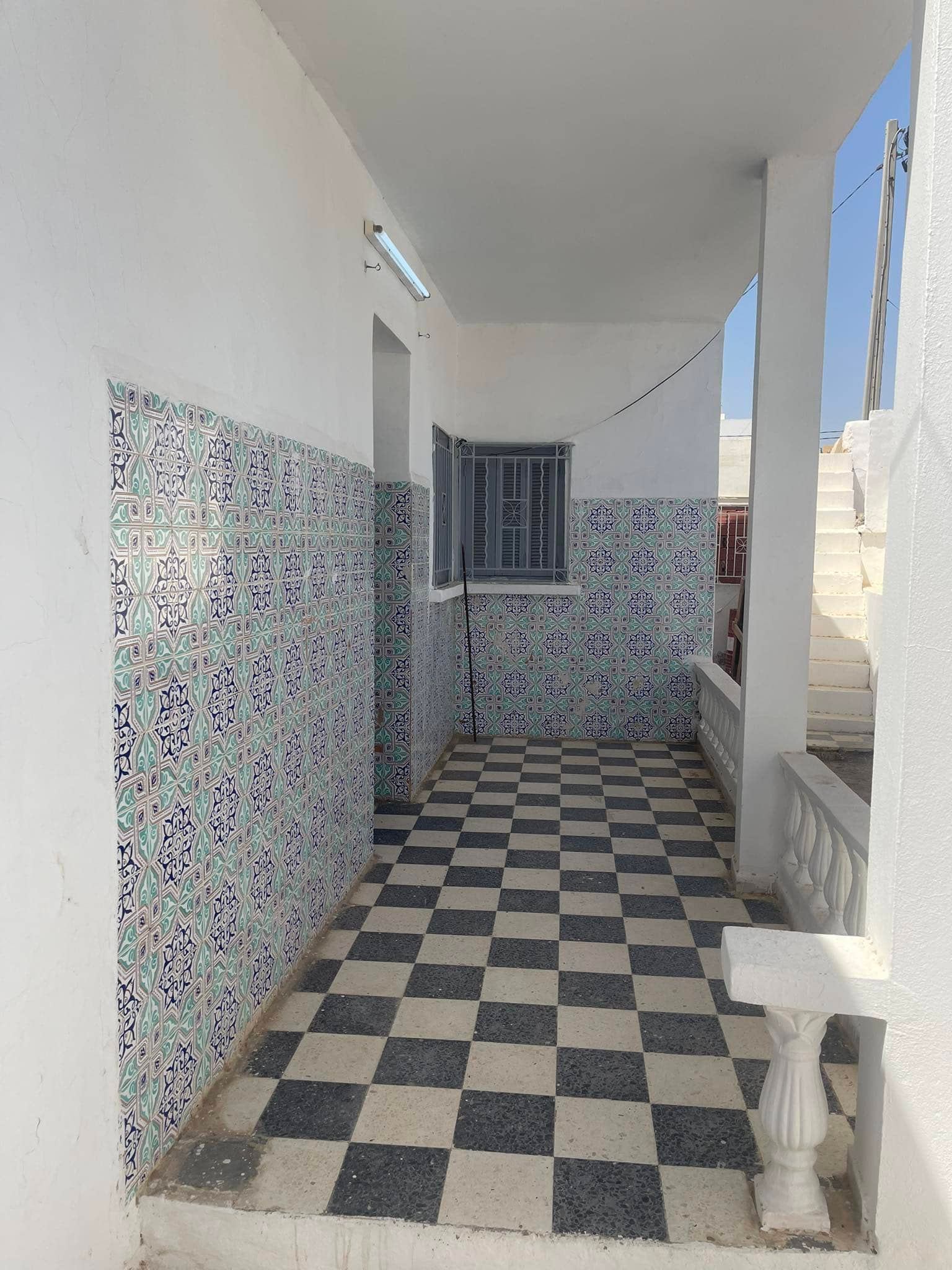 Sfax Ville Sfax Location Maisons Villa meuble  pour fille