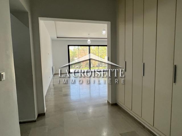 La Marsa Cite Du Stade Location Appart. 5 pices+ Appartement s4 avec jardin  la marsa zal1758