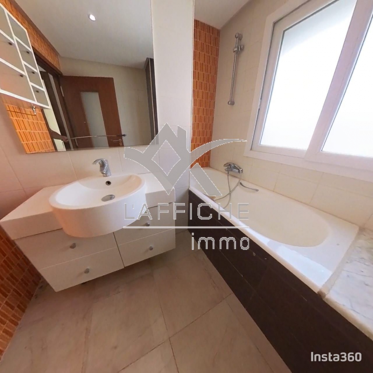 La Marsa Cite El Khalil Location Maisons Villa jumele s5 avec piscine