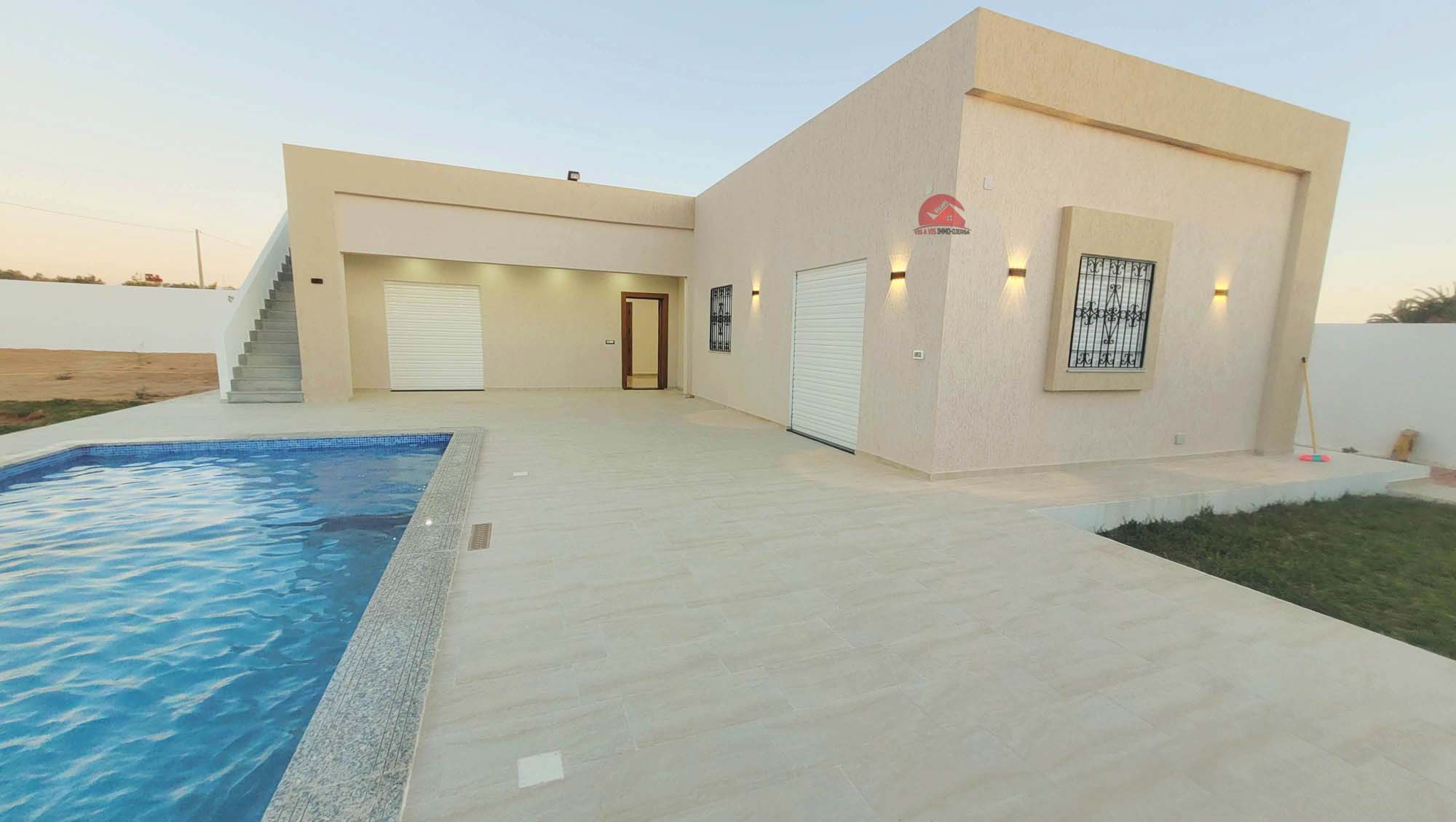 Djerba - Houmet Essouk Djerba  Vente Maisons Villa avec piscine a sidi jmour djerba  ref v682