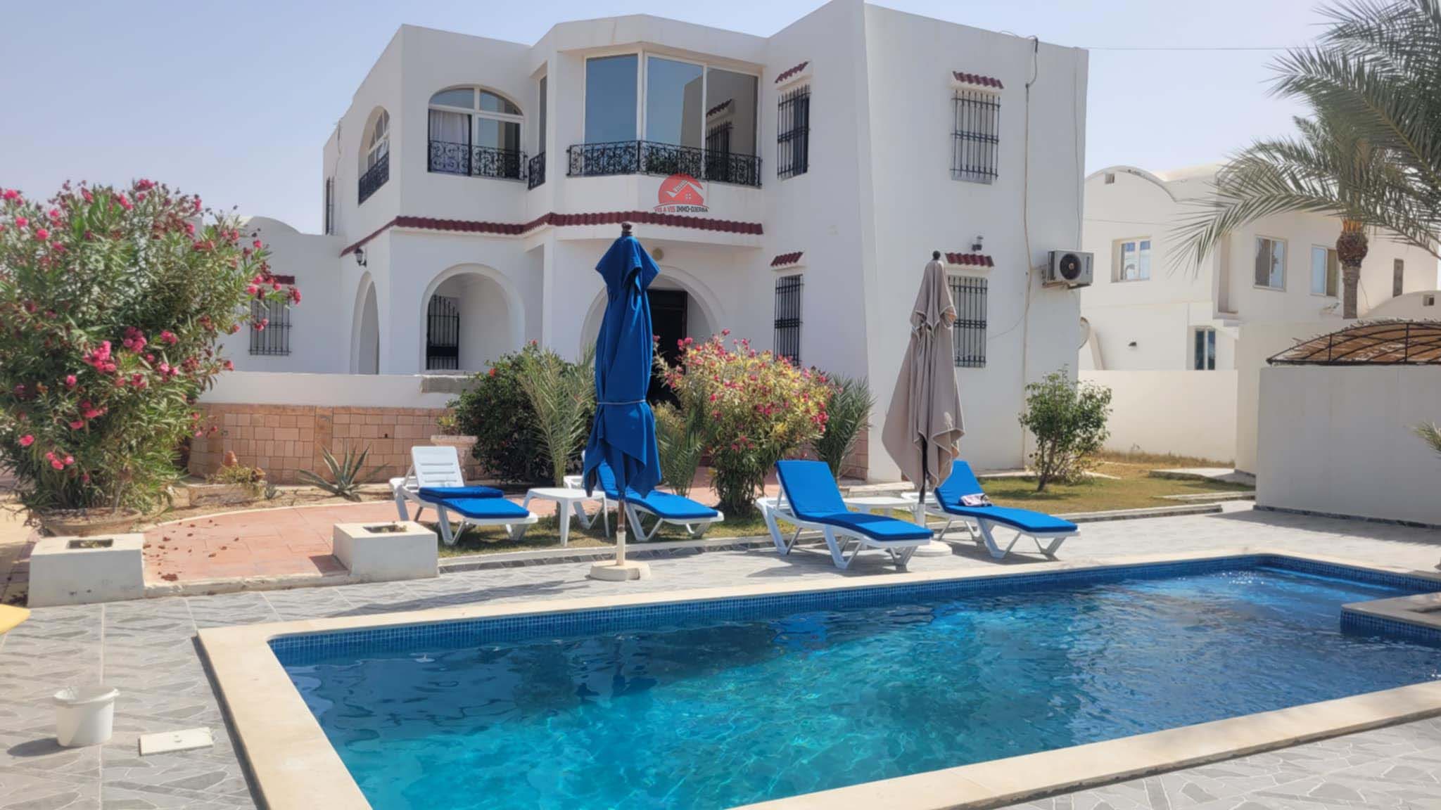 Djerba - Midoun Zone Hoteliere Location Maisons Villa meublee  piscine zone touristique ref l758