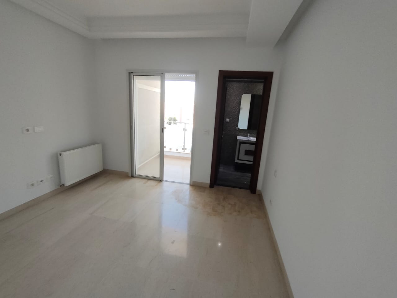 Ain Zaghouan Ain Zaghouan Vente Appart. 4 pices Appt s3 de 175m2  ain zaghouan nord