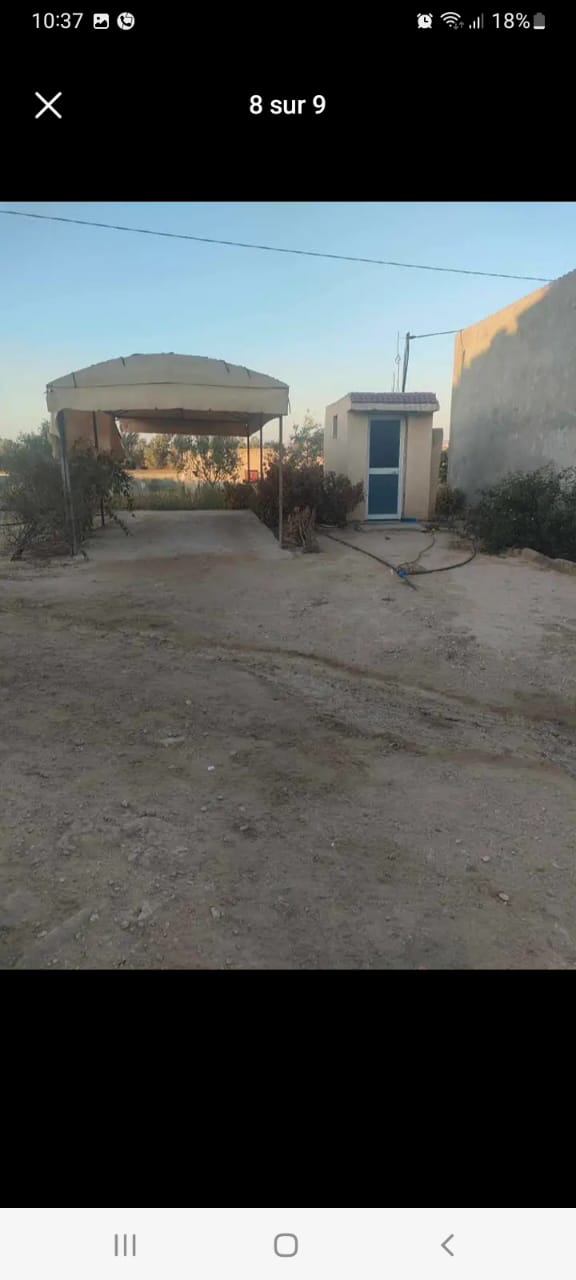 Borj El Amri Borj El Amri Vente Maisons Villa de 200m2 bati sur un terrain de 2400m2