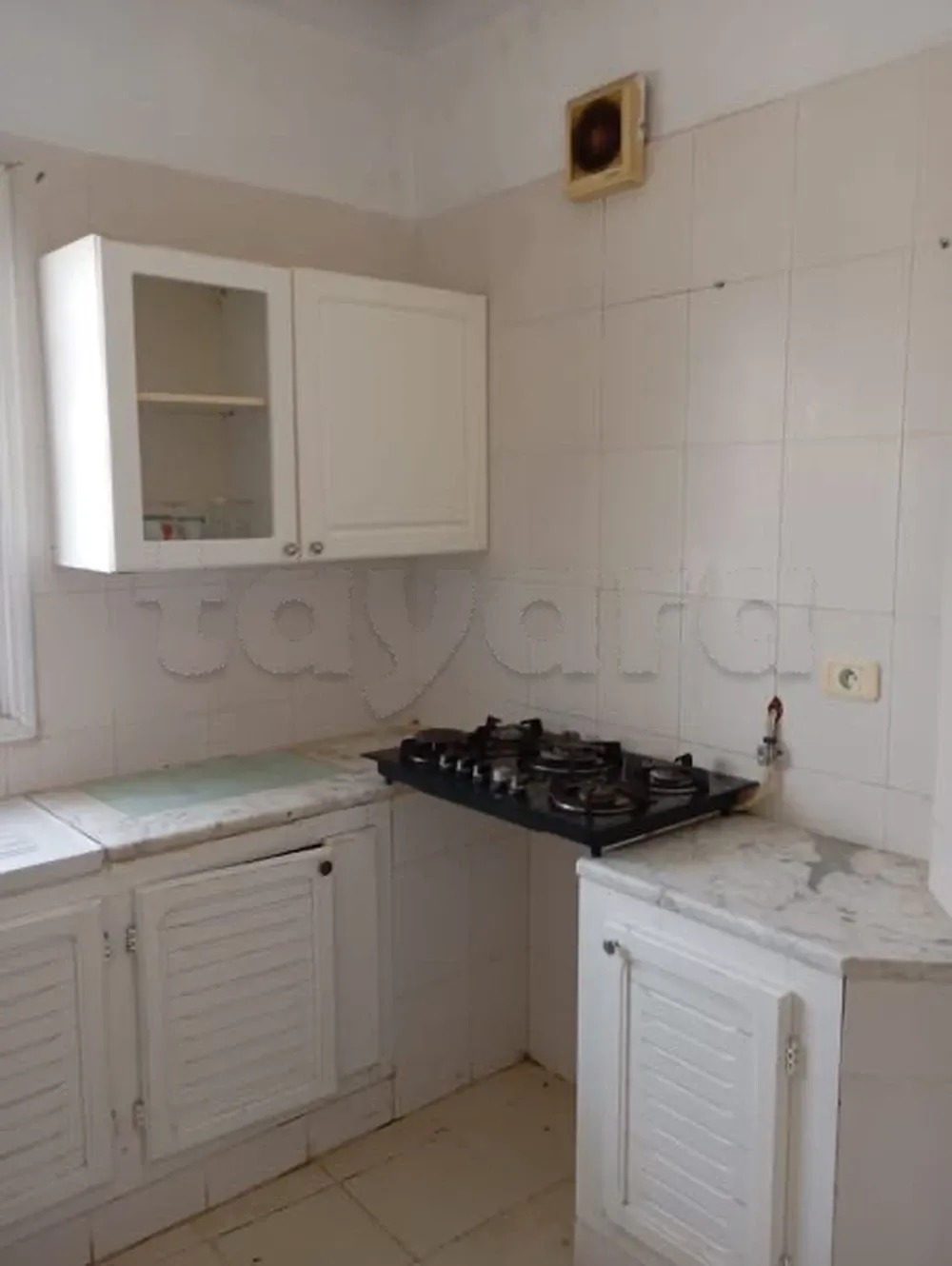 Ariana Ville El Menzah 7 Location Appart. 3 pices tage de villa s3 menzah 7 1450