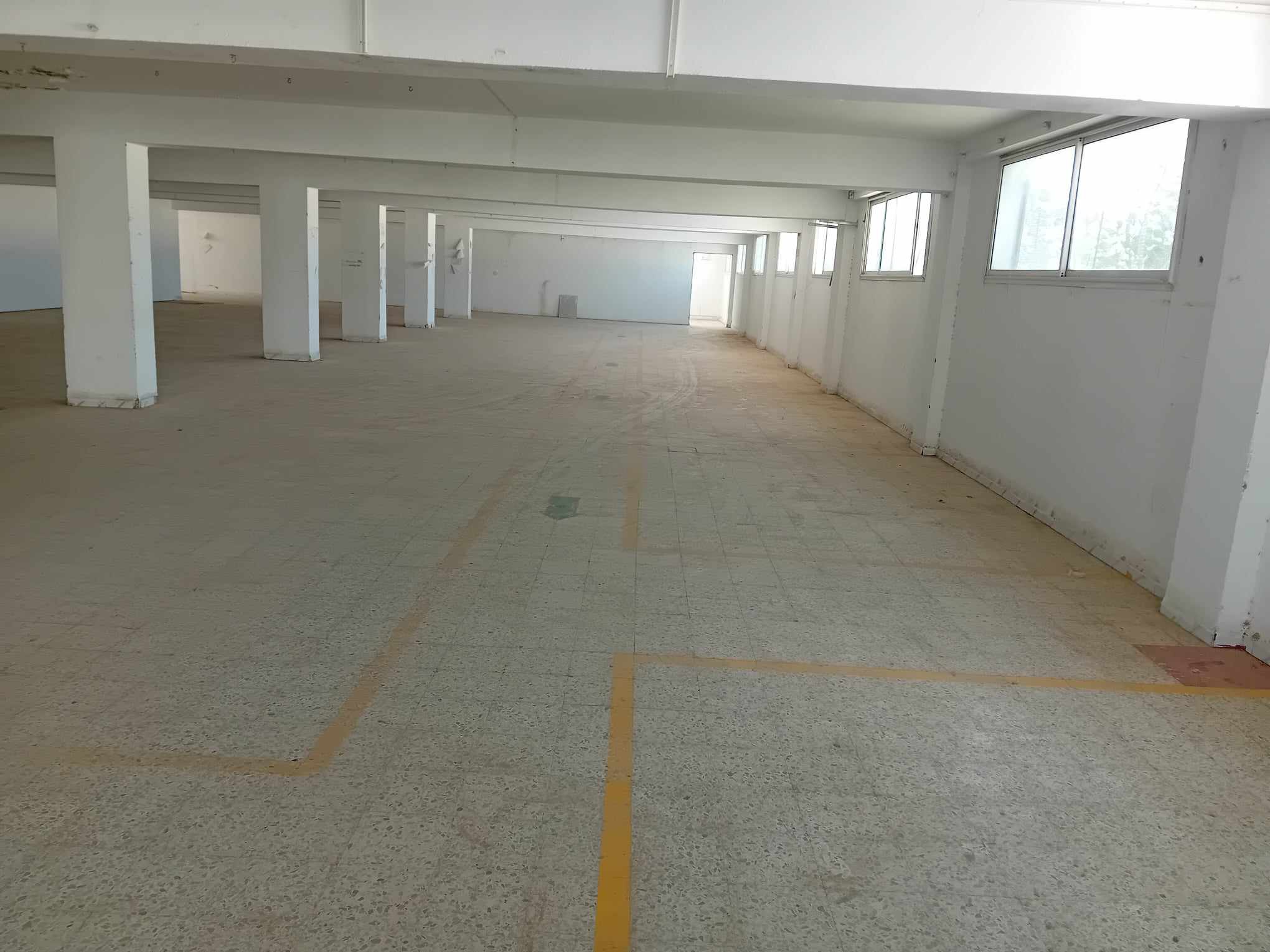 Le Bardo Ksar Said Vente Surfaces Local industriel de 2100 m2  ksar said