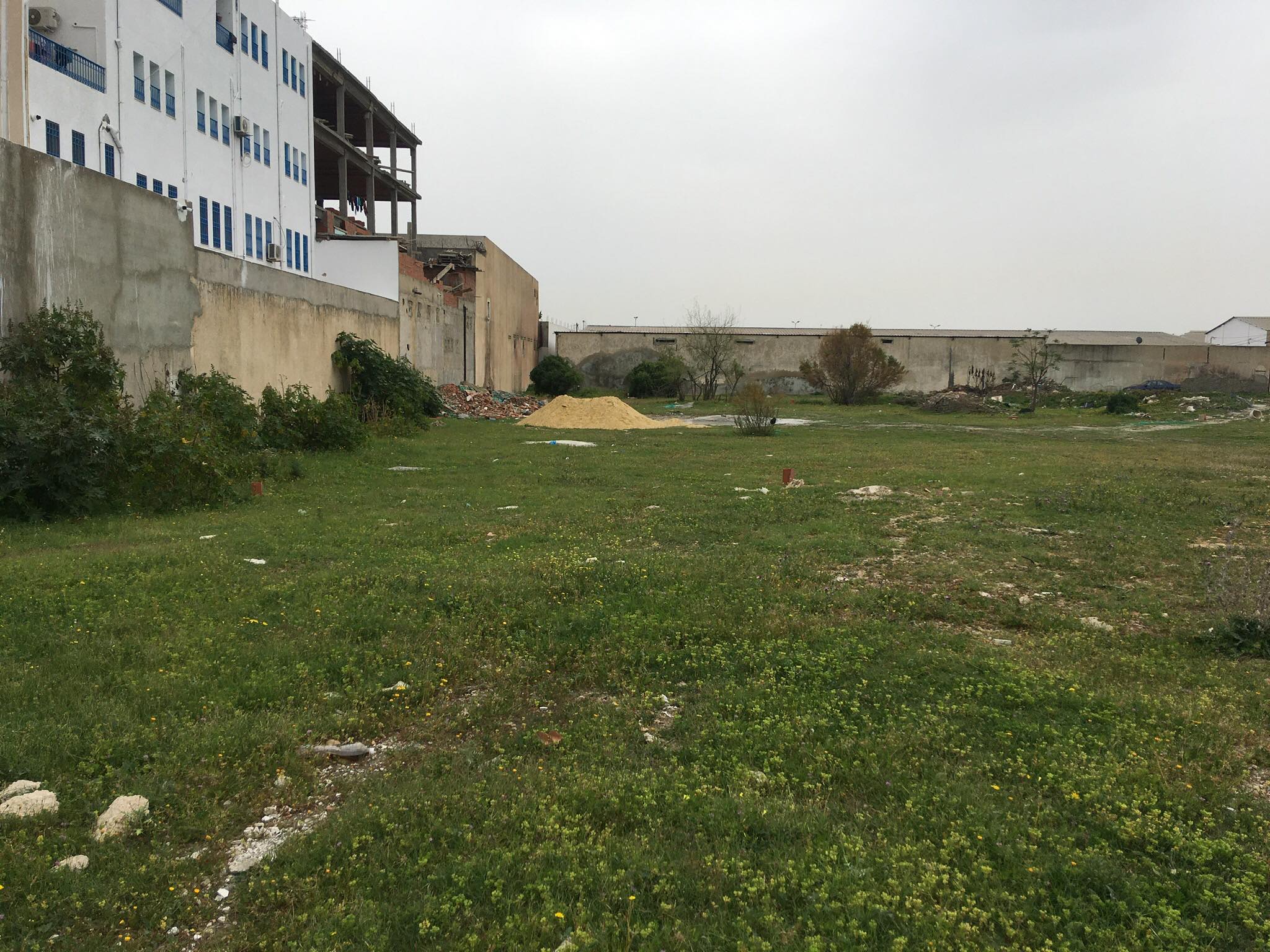 La Soukra Aeroport Tunis Carthage Terrain Terrain nu Terrain  sokra