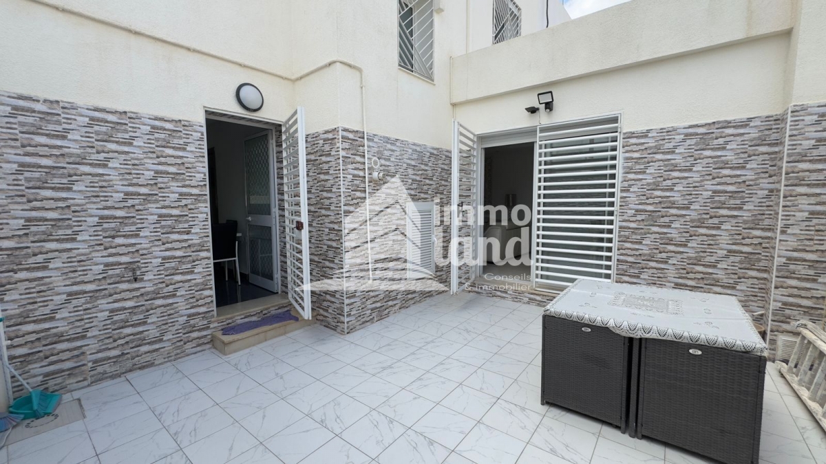 La Marsa El Aouina Vente Duplex Duplex s3 jumele avec terrasse  l'aouina