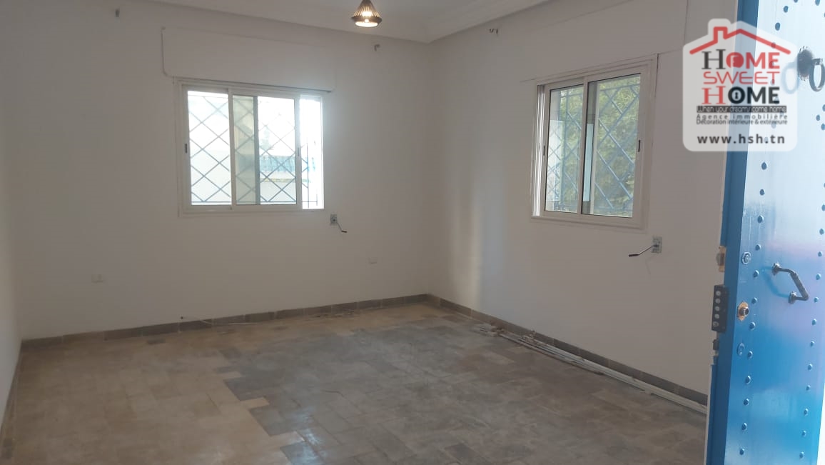 La Marsa Cite Erriadh Location Appart. 4 pices Etage de villa el maleek  cit ennasr la marsa