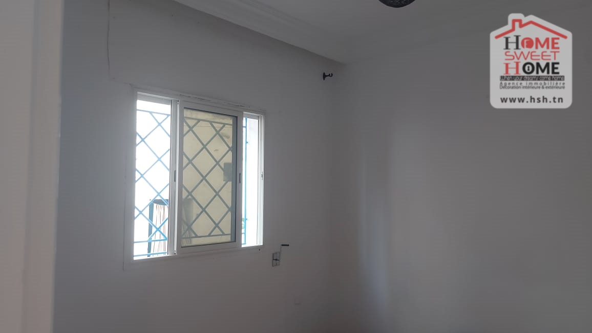 La Marsa Cite Erriadh Location Appart. 4 pices Etage de villa el maleek  cit ennasr la marsa