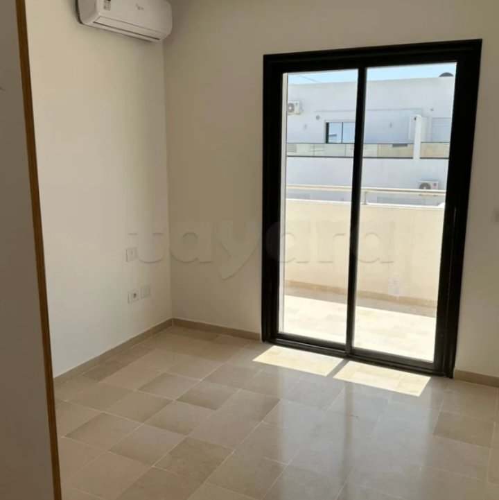 La Marsa El Aouina Location Appart. 2 pices Appartement s1 au 5me tage  cit wahat