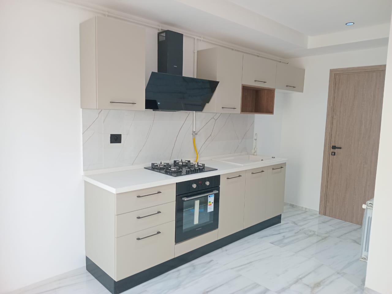 Ain Zaghouan Ain Zaghouan Location Appart. 1 pice Un bel appartement s0  la n soukra