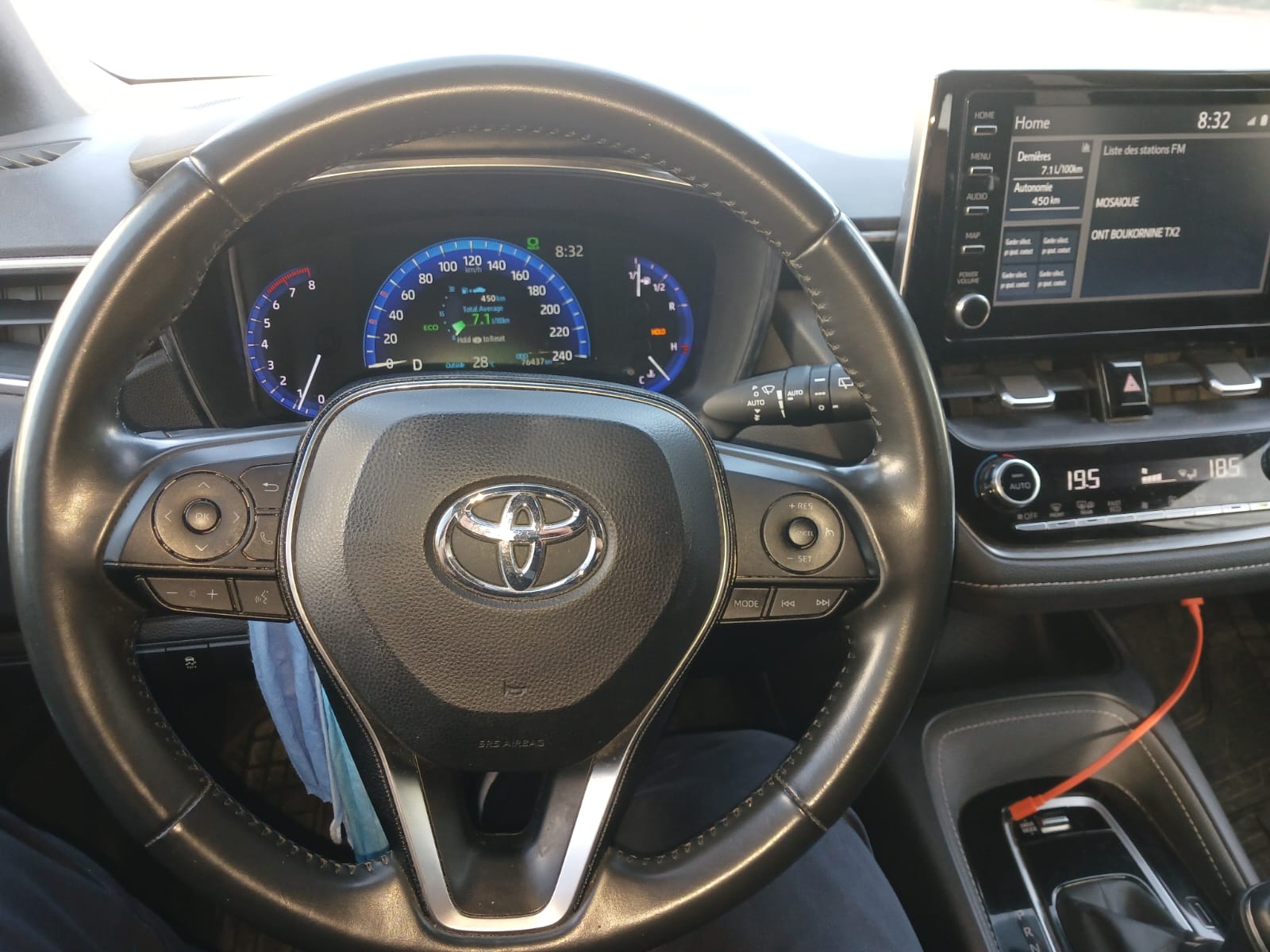 El Menzah Mutuelle Ville Toyota Corolla Toyota corolla 1re main full options comme neuve