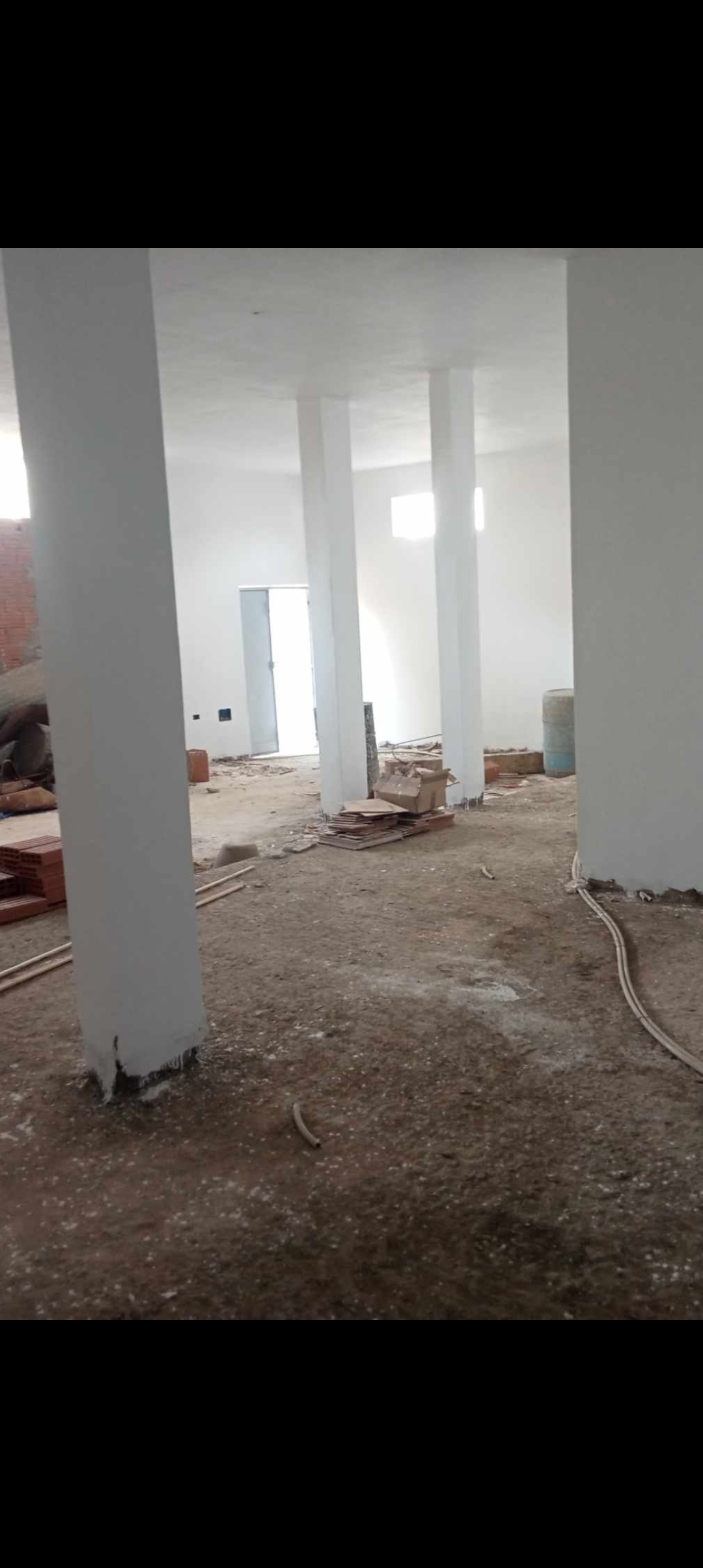 Oued Ellil Oued Ellil Location Surfaces Local nouvellement construit  130 m2