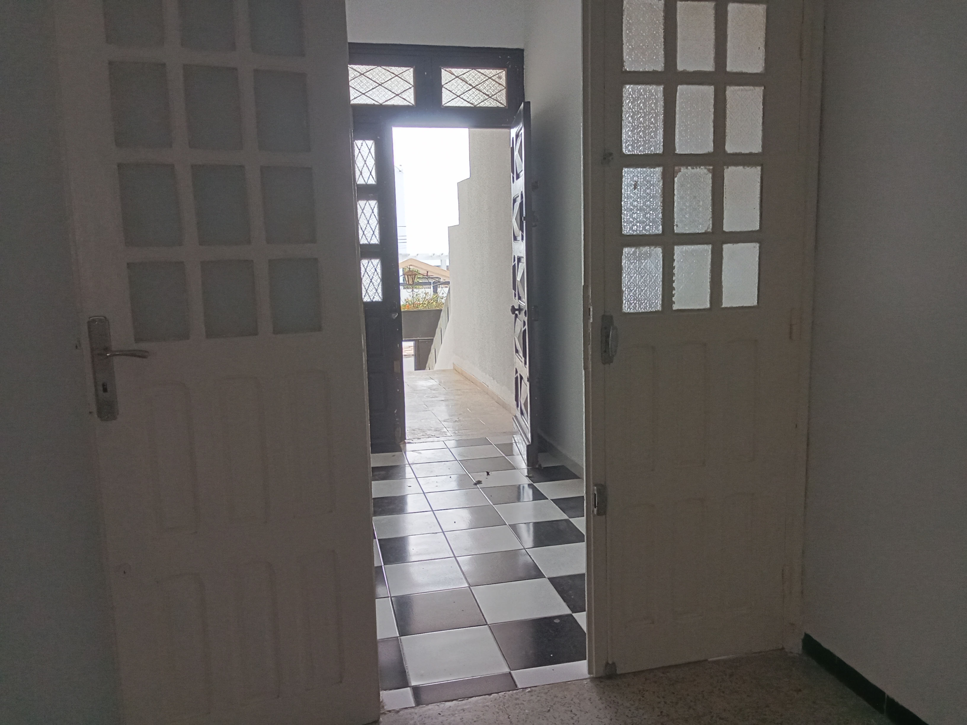 Bizerte Nord Cite El Korniche 2 Location Appart. 3 pices Villa a corniche