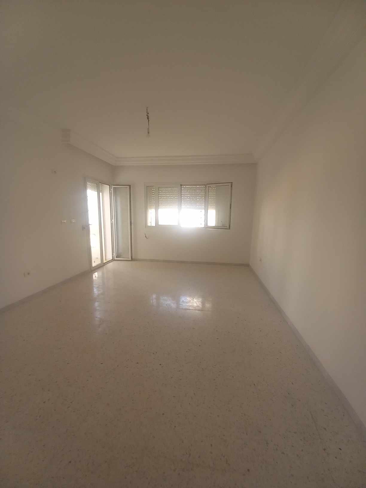 Raoued Cite Chaker Location Appart. 2 pices Appartement s plus 2 rdc  cit chaker raoued