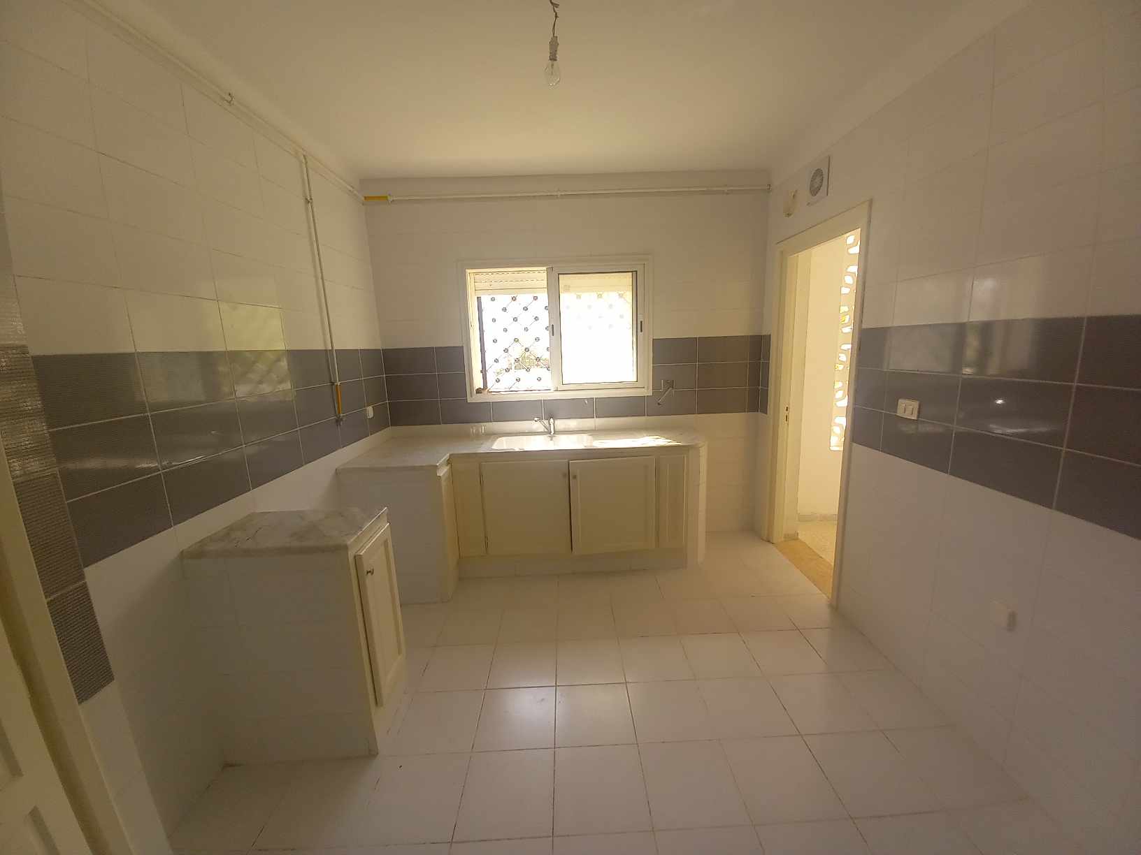 Raoued Cite Chaker Location Appart. 2 pices Appartement s plus 2 rdc  cit chaker raoued