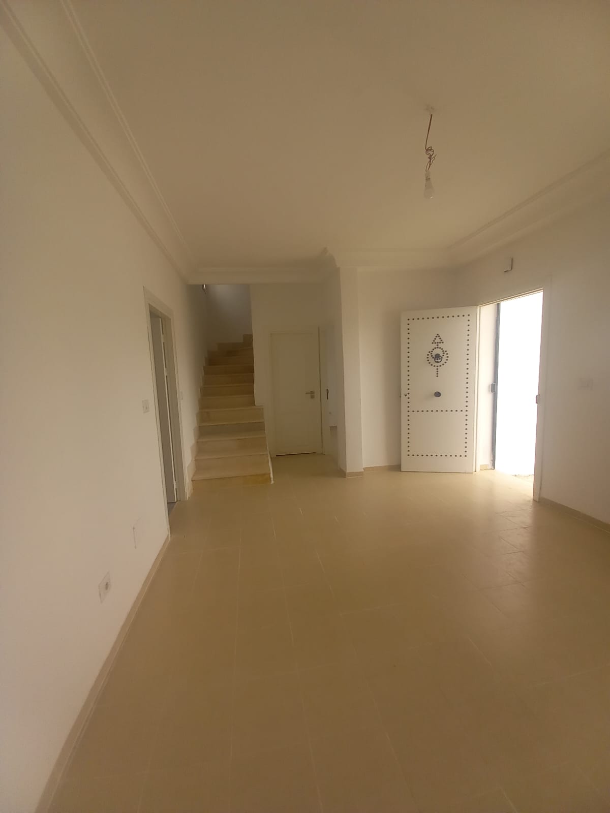 Raoued Cite Chaker Location Appart. 4 pices Duplex s4 avec jardin  cit chaker raoued