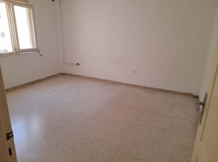 La Marsa El Aouina Vente Appart. 2 pices Appartement cit wahat s2 au 4eme etage