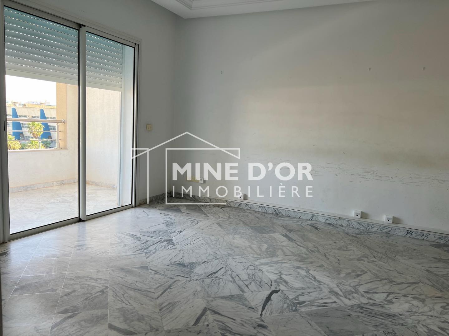 Cite El Khadra Zone urbaine nord Location Appart. 3 pices Appartement s2 meubl au centre urbain