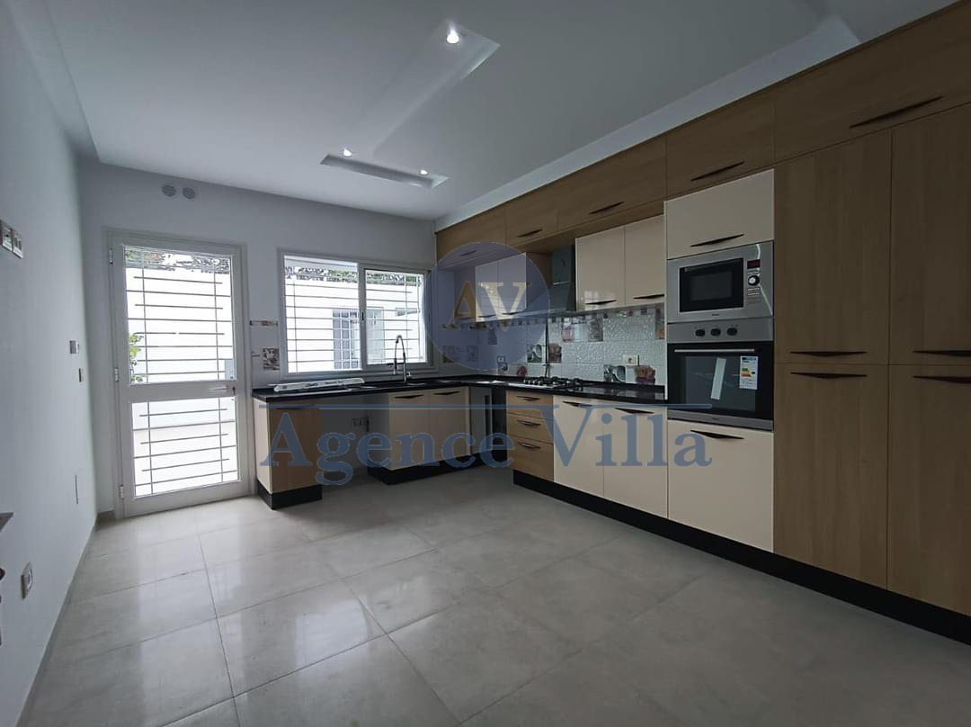 La Soukra La Soukra Location Duplex Duplex s4 avec jardin  la soukra neuf