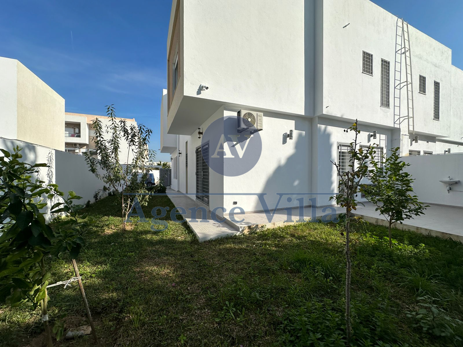 La Soukra La Soukra Location Duplex Duplex s4 avec jardin  la soukra neuf