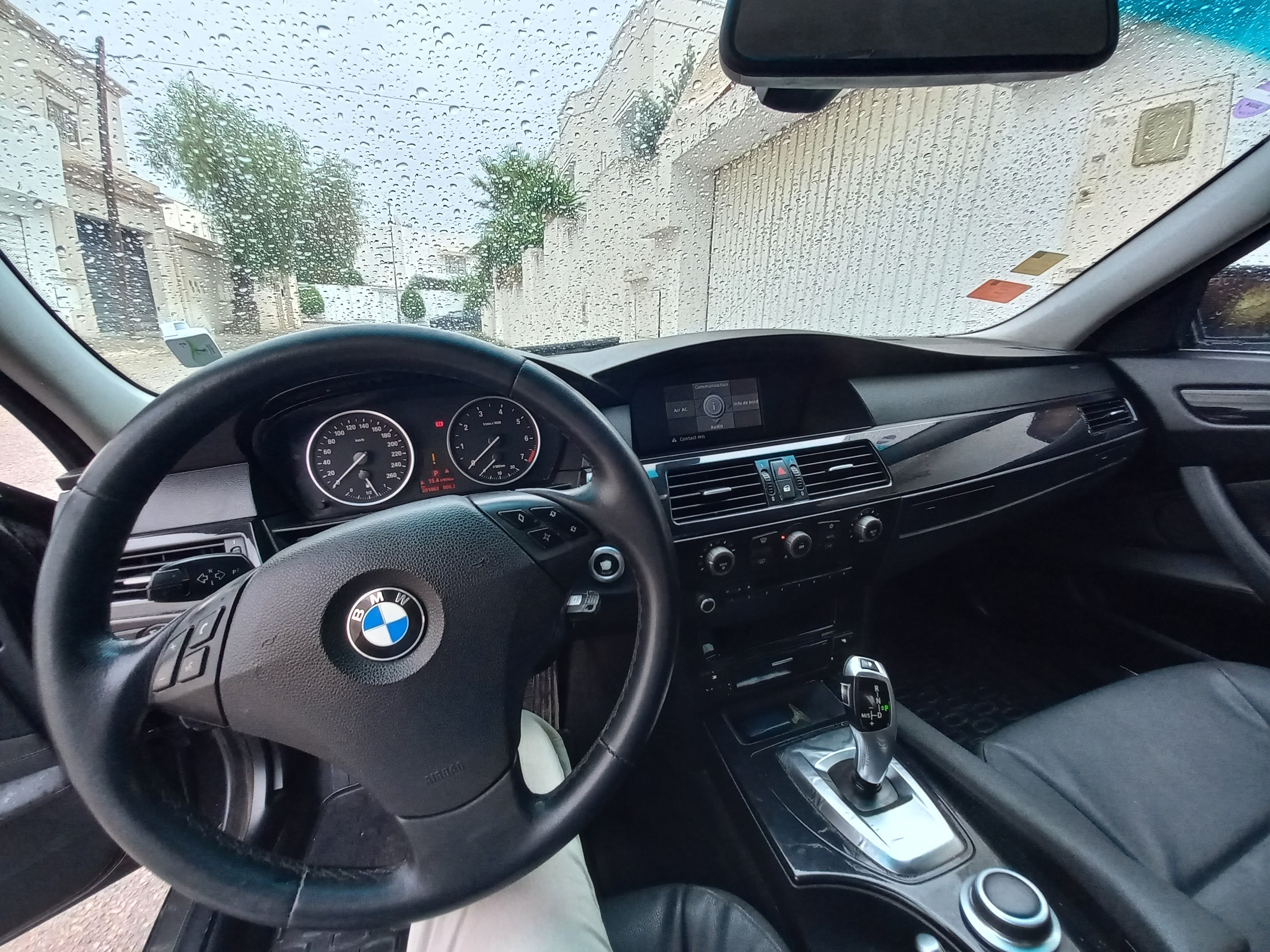 El Menzah Tunis Belvedere Bmw Serie 5 Bmw 523i e60 phase 2