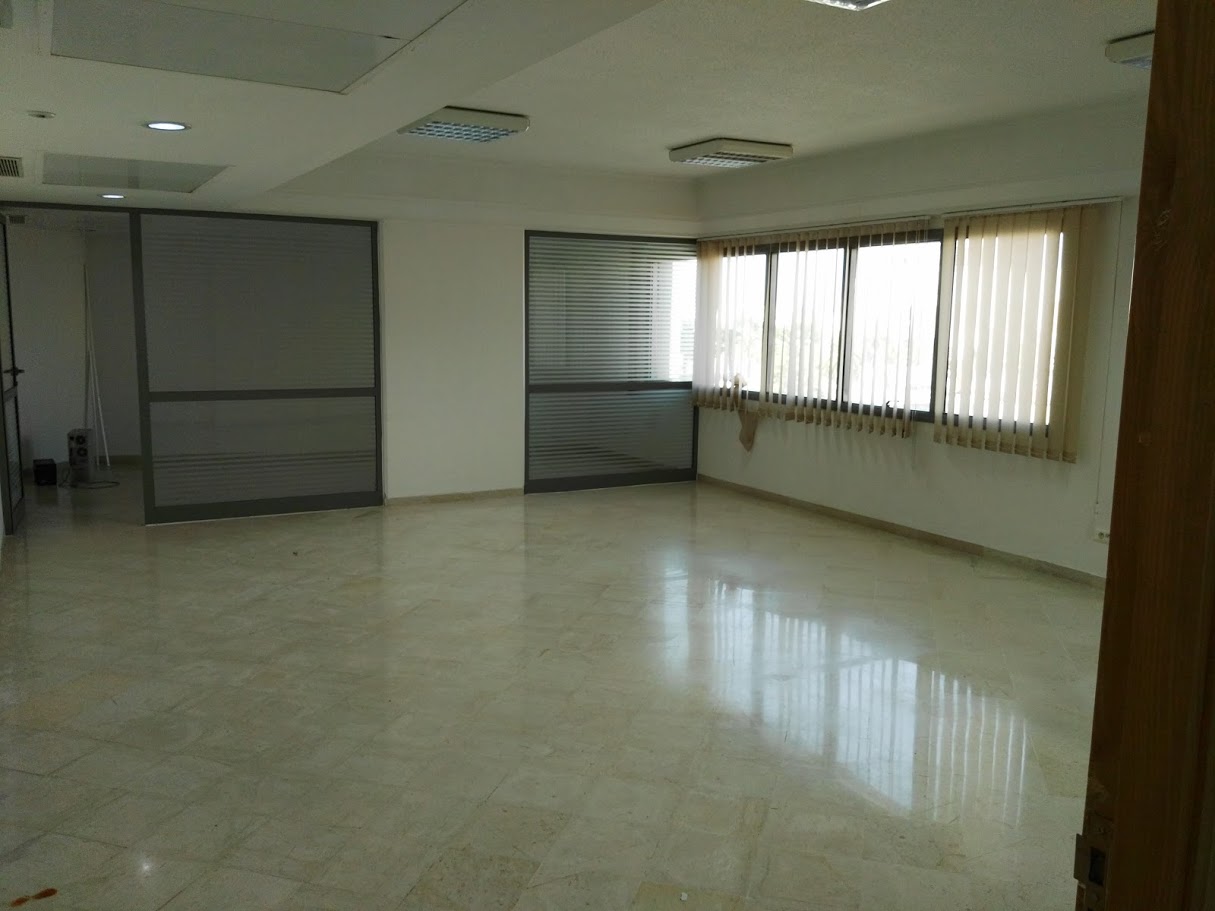 Bab Bhar Bab Bhar Bureaux & Commerces Bureau Bureau spacieux hall 3 openspace 168m2