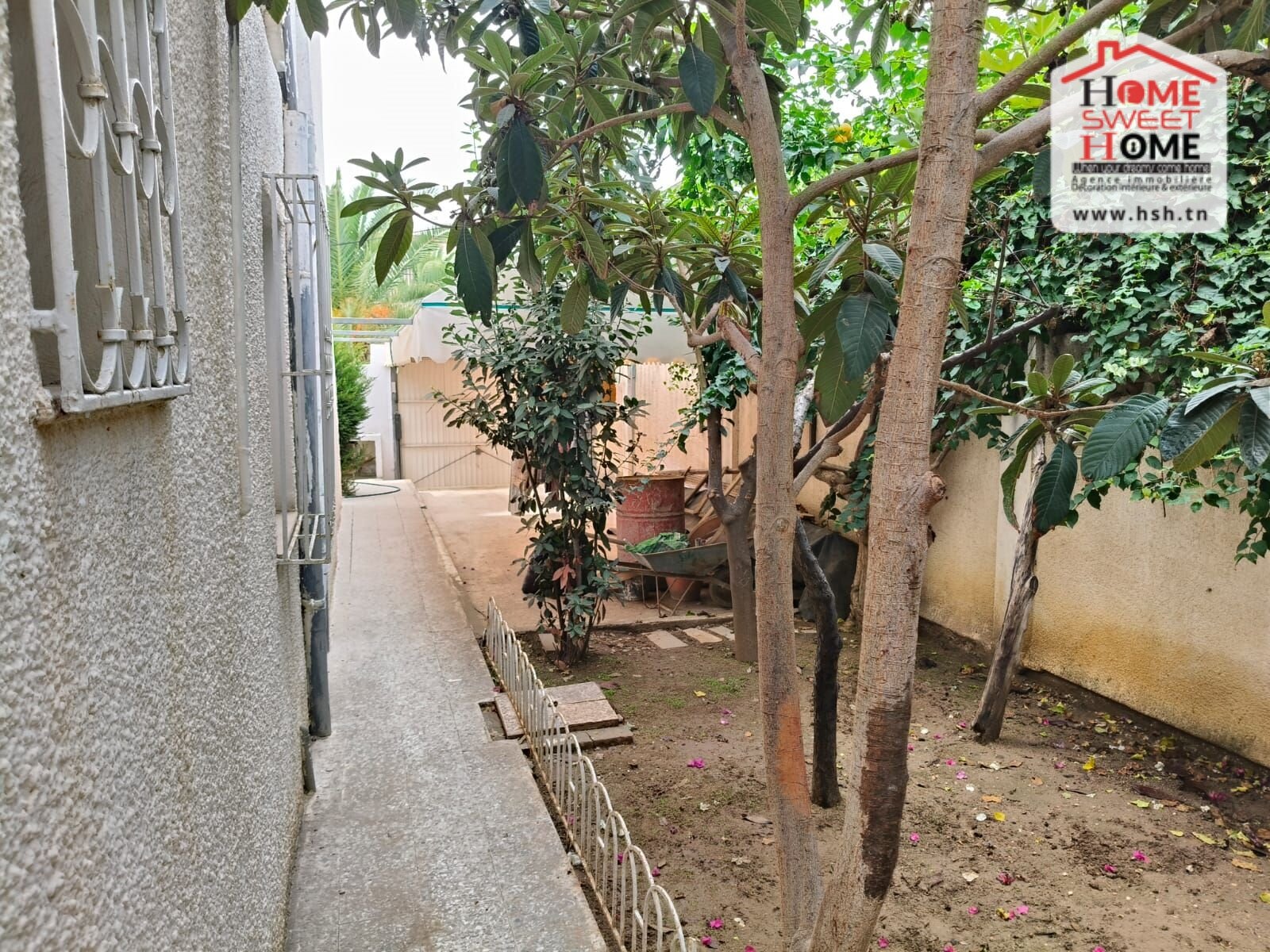 La Marsa Marsa Erriadh Bureaux & Commerces Fond de Commerce Pas de porte venus  la marsa