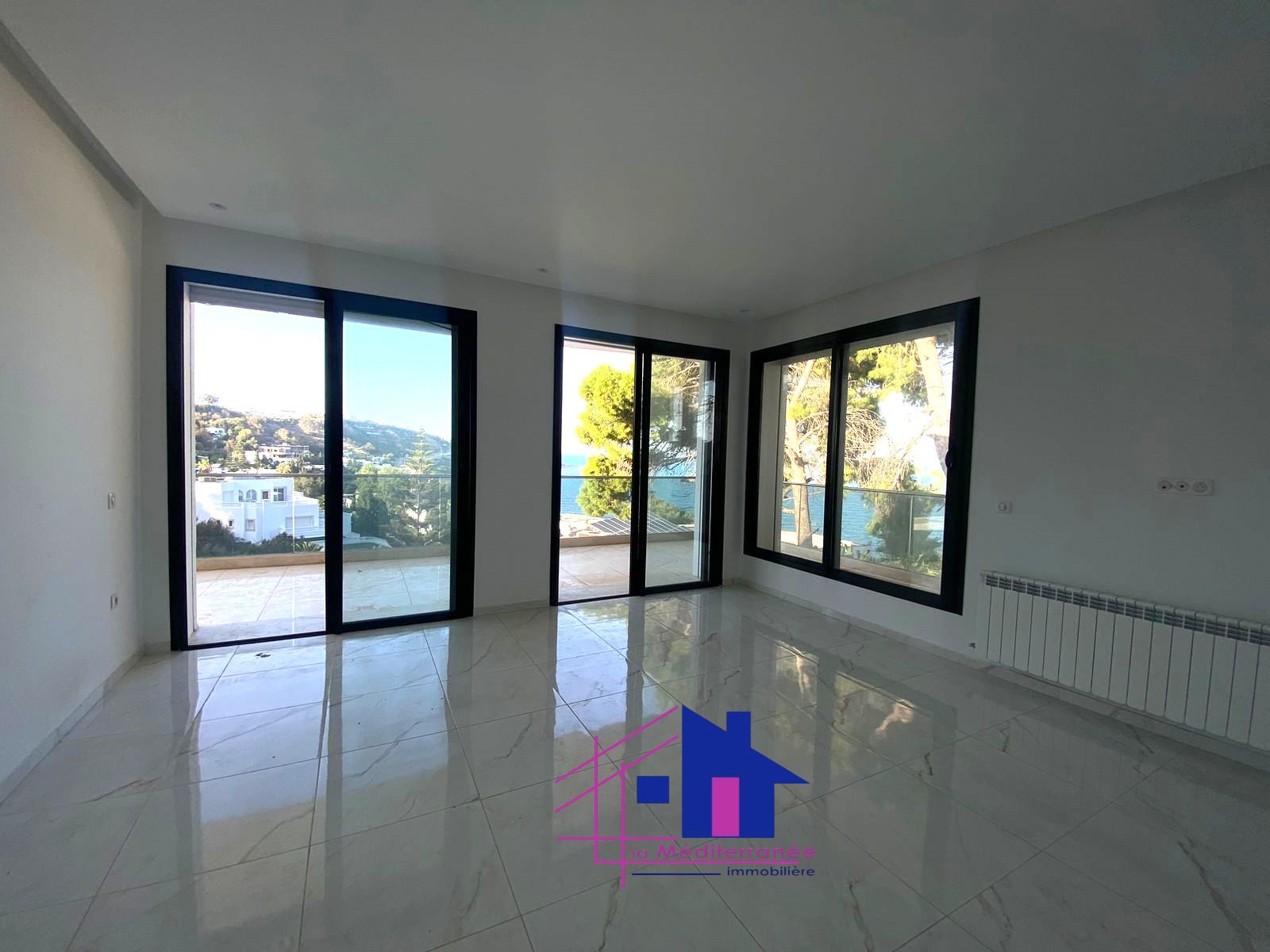 La Marsa Marsa Safsaf Location Appart. 5 pices+ Villa s7 avec piscine  la marsa cube