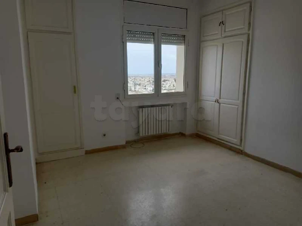 Ariana Ville Cite Ennasr 2 Location Appart. 3 pices Bel appartement avec vue panoramique  ennasr2