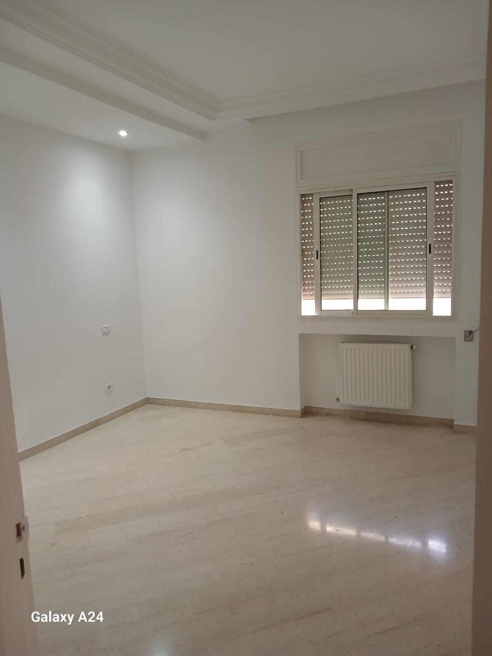 Ain Zaghouan Ain Zaghouan Location Appart. 1 pice Appartement s1 ain zaghouan wahat