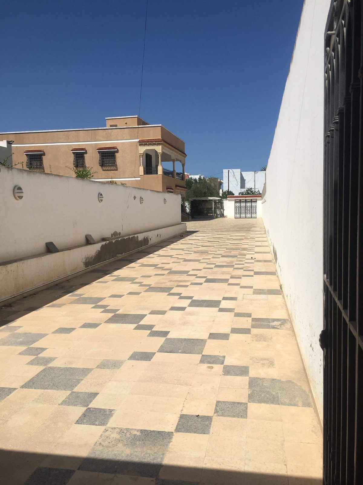 Sakiet Ezzit Sakiet Ezzit Vente Maisons Maison  sfax situe dans un quartier trs calme