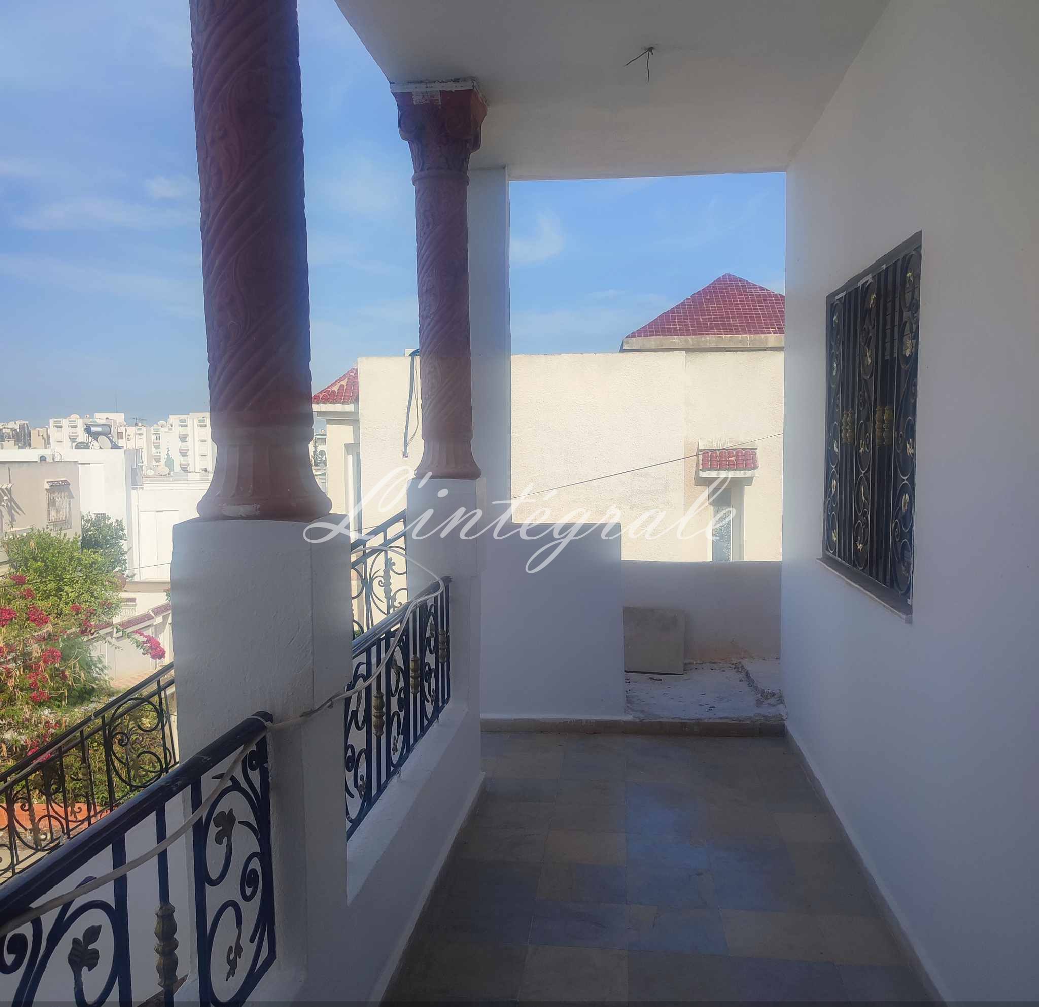 Ariana Ville Cite Ennasr 1 Location Appart. 5 pices+ S4 tage de villa