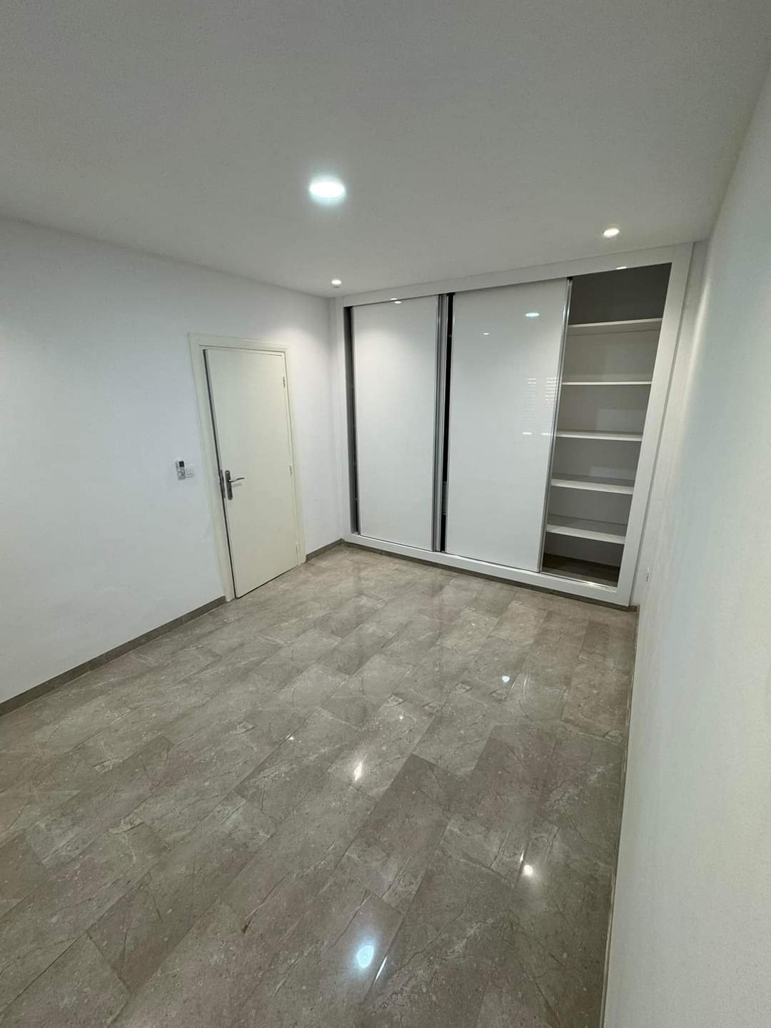 El Menzah Mutuelle Ville Location Appart. 3 pices S2 rnov  nord hilton mutuelle ville