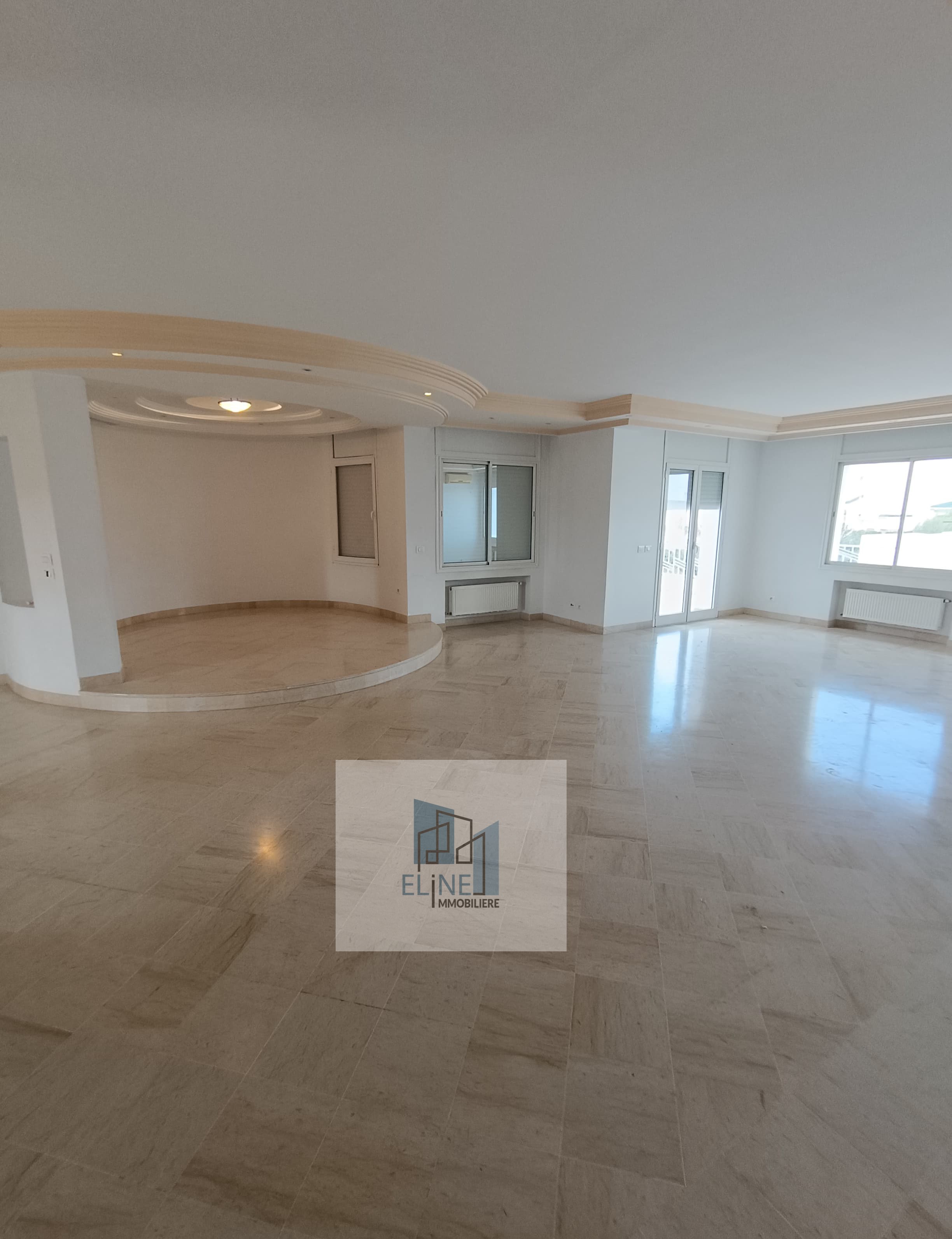 La Marsa El Aouina Location Appart. 3 pices Etage de villa spacieux a citee el wahat