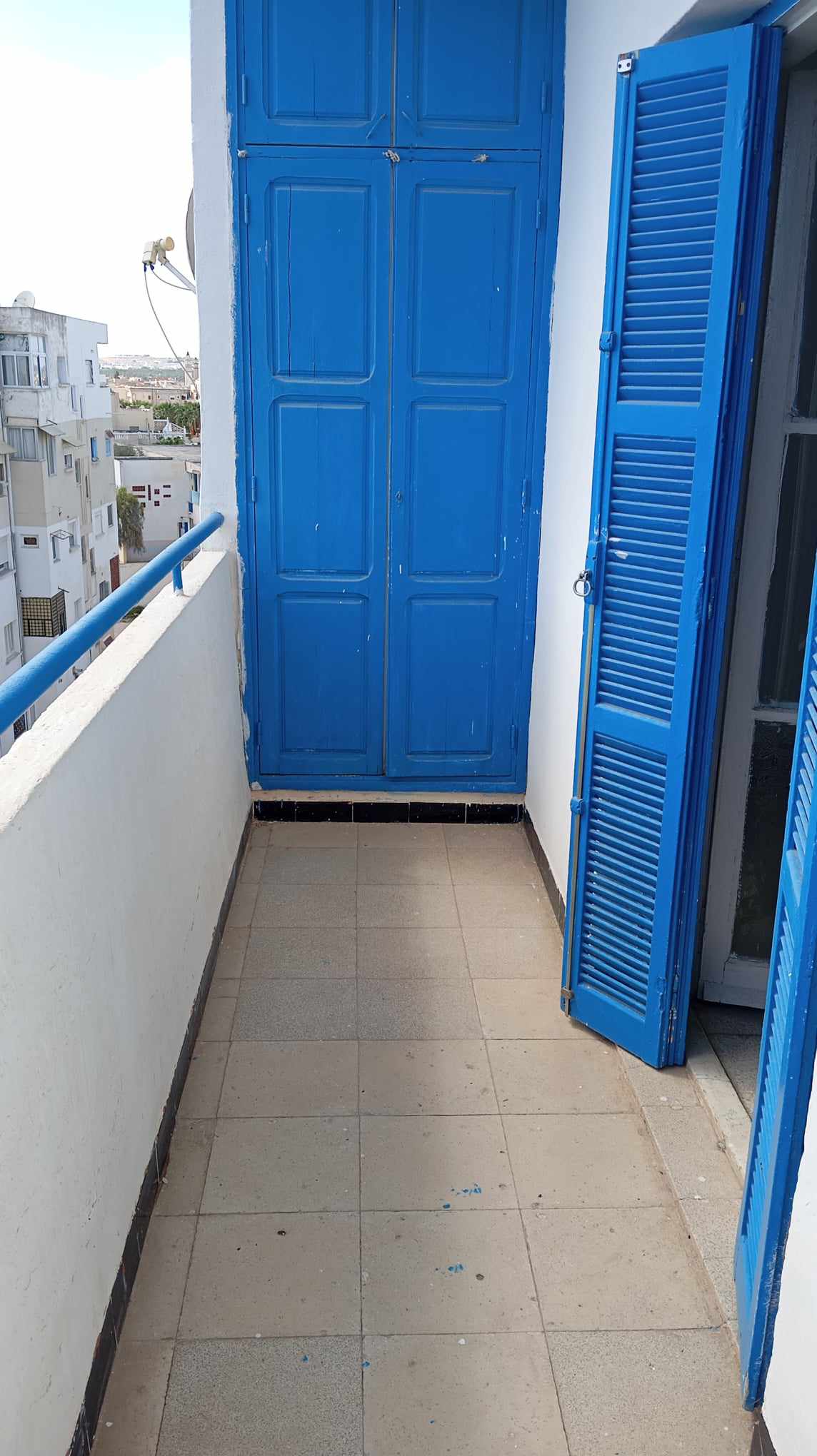 Ezzouhour (Tunis) Cite Ezzouhour Vente Appart. 3 pices Joli appartement au quatrime tage