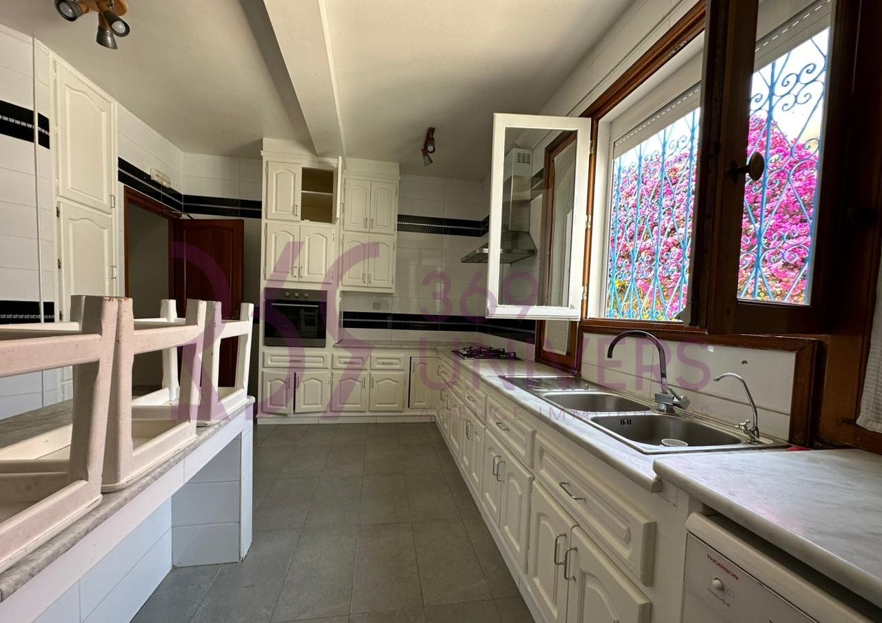 La Marsa Marsa Ennassim Location Maisons Villa avec piscine  la marsa ref rh026