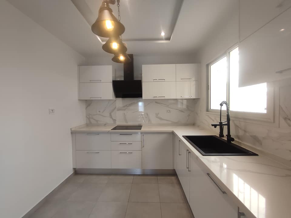 Ariana Ville Cite Ennasr 2 Location Appart. 3 pices S3  ennasr2 1600dt non meuble meuble 2000dt