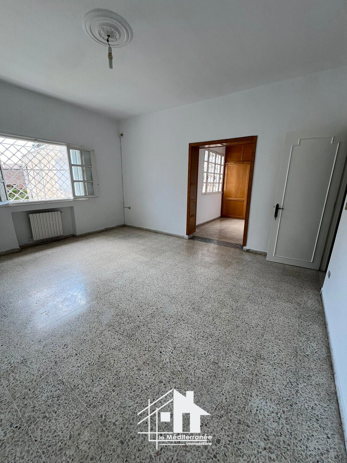 Le Bardo Le Bardo Location Duplex Villa individuelle s3 au bardo