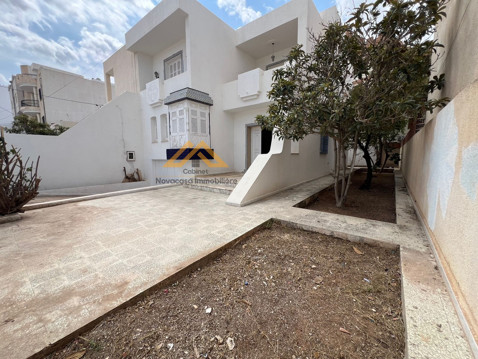 Sousse Ville Sousse Vente Appart. 5 pices+ Villa  bouhsina