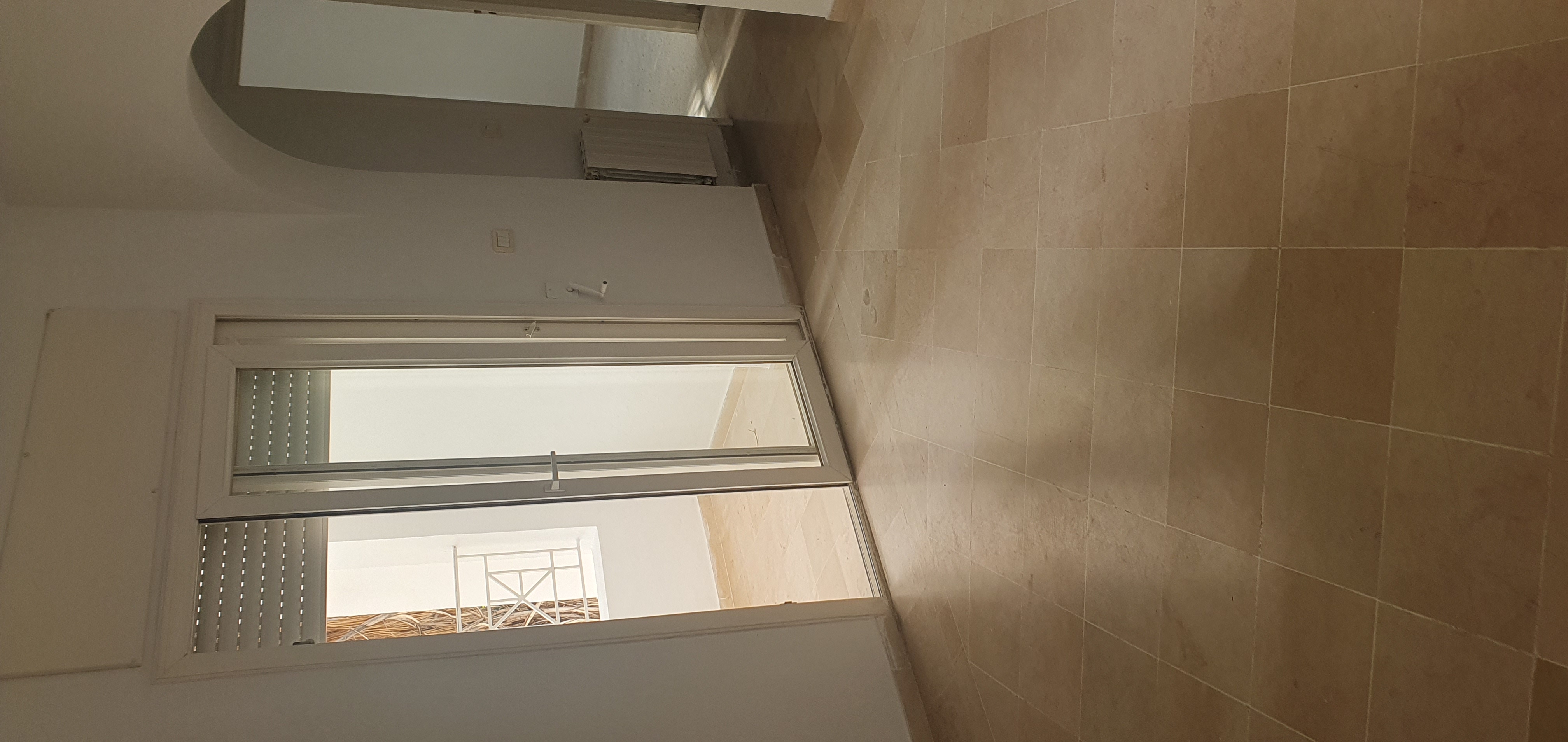 El Menzah El Manar 1 Location Appart. 3 pices Offre appartement salon deux pices prs campus