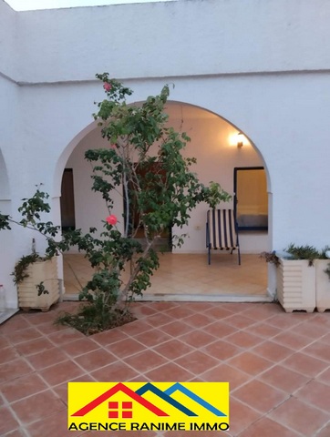 El Haouaria Cite Touristique Vente Appart. 4 pices Maison style arabi ds 335m2 a el haouaria cap bon