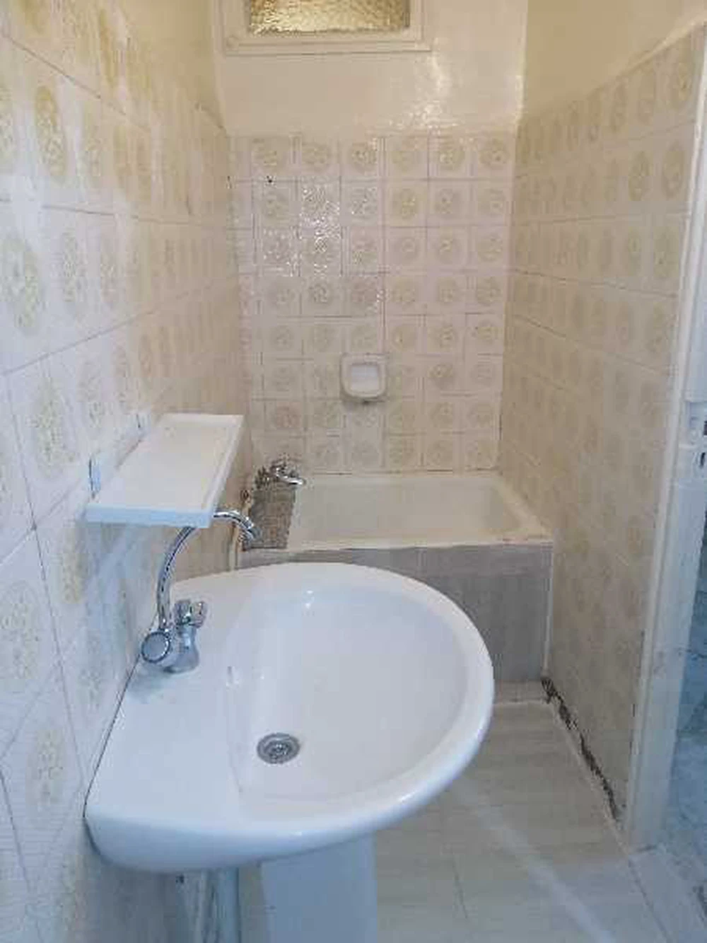 Bab Bhar Bab Bhar Location Appart. 3 pices Appartement propre s2 pres place barcelone