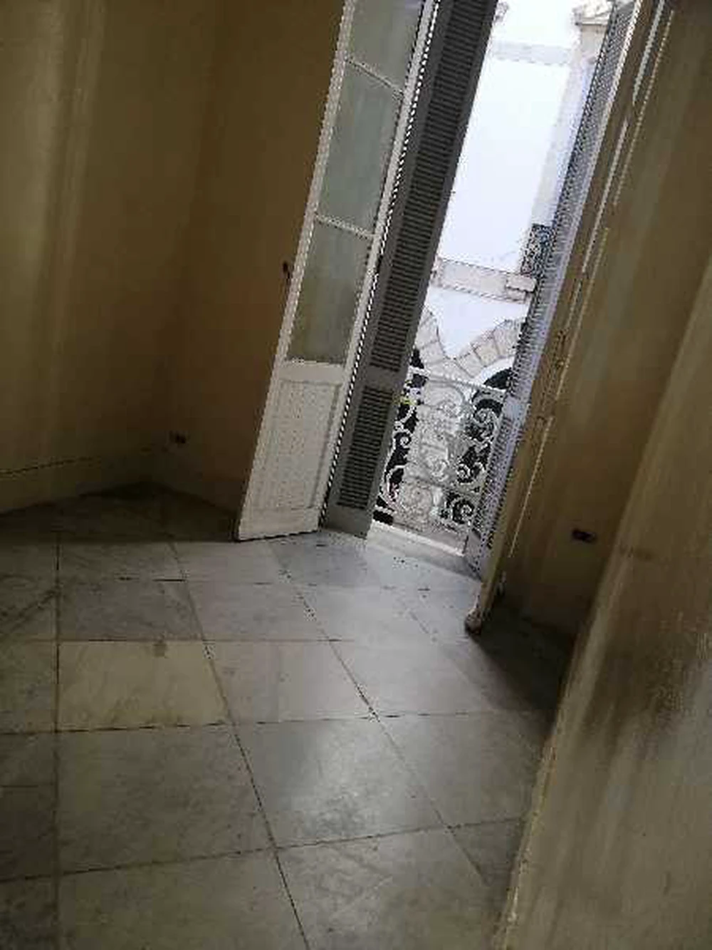 Bab Bhar Bab Bhar Location Appart. 3 pices Appartement propre s2 pres place barcelone